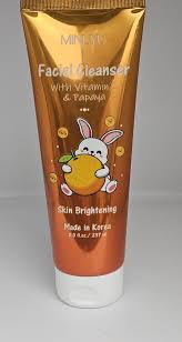 Minuyu - Facial Cleanser - with Vitamin C & Papaya